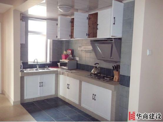 來看看别有特色的磚夾櫥櫃