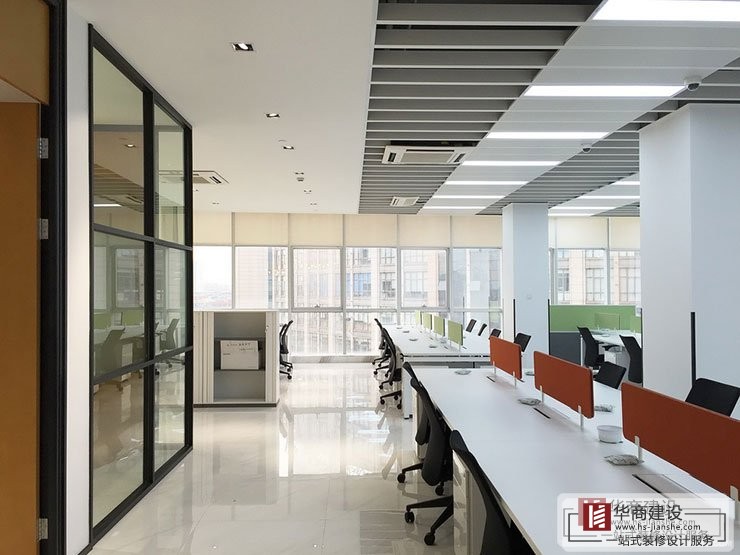 如何打造高大上的複式辦公室裝修，這些關鍵因素不能少